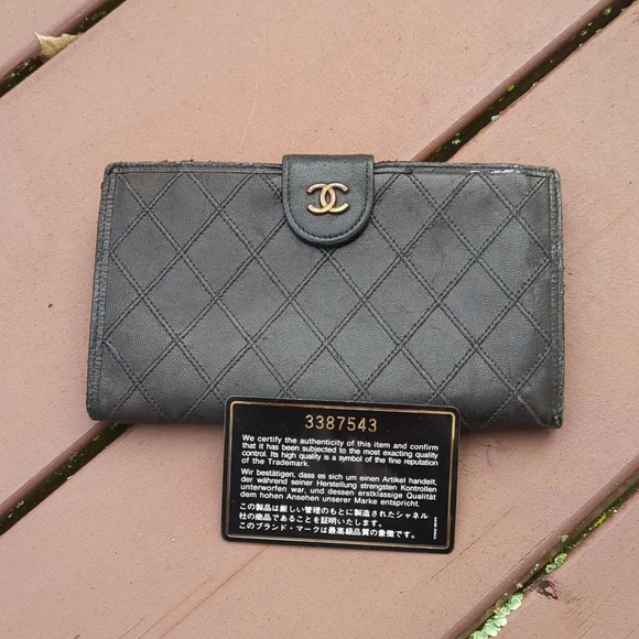 Chanel Long Wallet - Picture 1 of 13